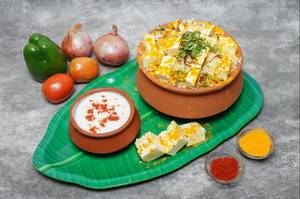 Paneer Lazeez Matka Dum Biryani